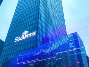 Solana blockchain network merging with Wall Street capital through the Ondo Finance partnership for tokenized assets.