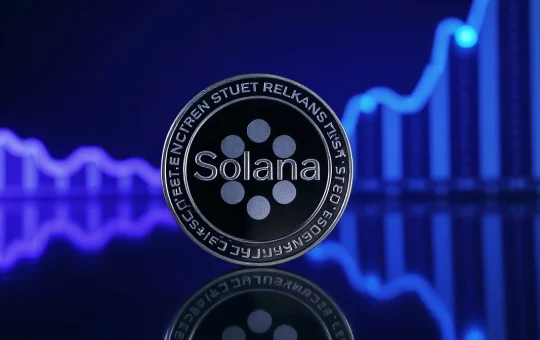 Solana token with a subtle price chart in the background, symbolizing market analysis